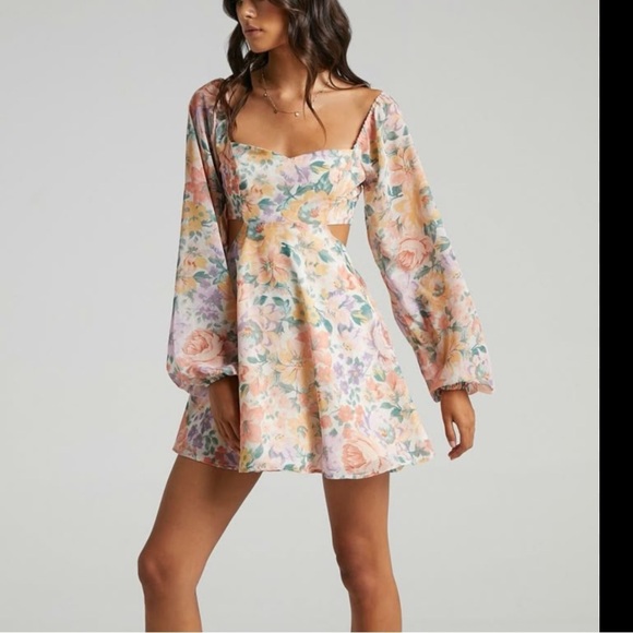 On You Pink Floral Cut Out Long Sleeve Dress Medium - Picture 8 of 8